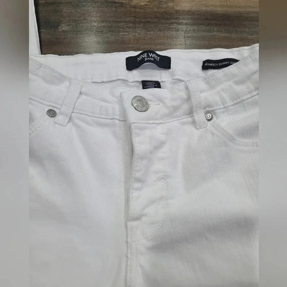 Nine West Gramercy Skinny Ankle Soft Twill Jeans - Picture 11 of 16